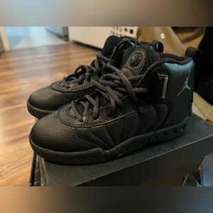 Jordan Jumpman Pro (PS) Black size 2.5Y Brand New in Box.